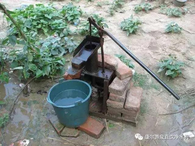 很多情況下，頸椎痛是因?yàn)槿彼?></dt><dd><h4>很多情況下，頸椎痛是因?yàn)槿彼?/h4><p>很多人對(duì)飲水不夠重視，長(zhǎng)時(shí)間的缺水會(huì)導(dǎo)制脫水，身體某些部位的脫水會(huì)導(dǎo)致身體疲勞、相關(guān)部位的癥狀，比如...</p><em>查看更多</em></dd></a></dl>
</div>
</section>







</main>
<!--主體結(jié)束-->

<footer id=